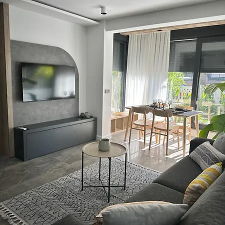 Leos Apart1 Apartment